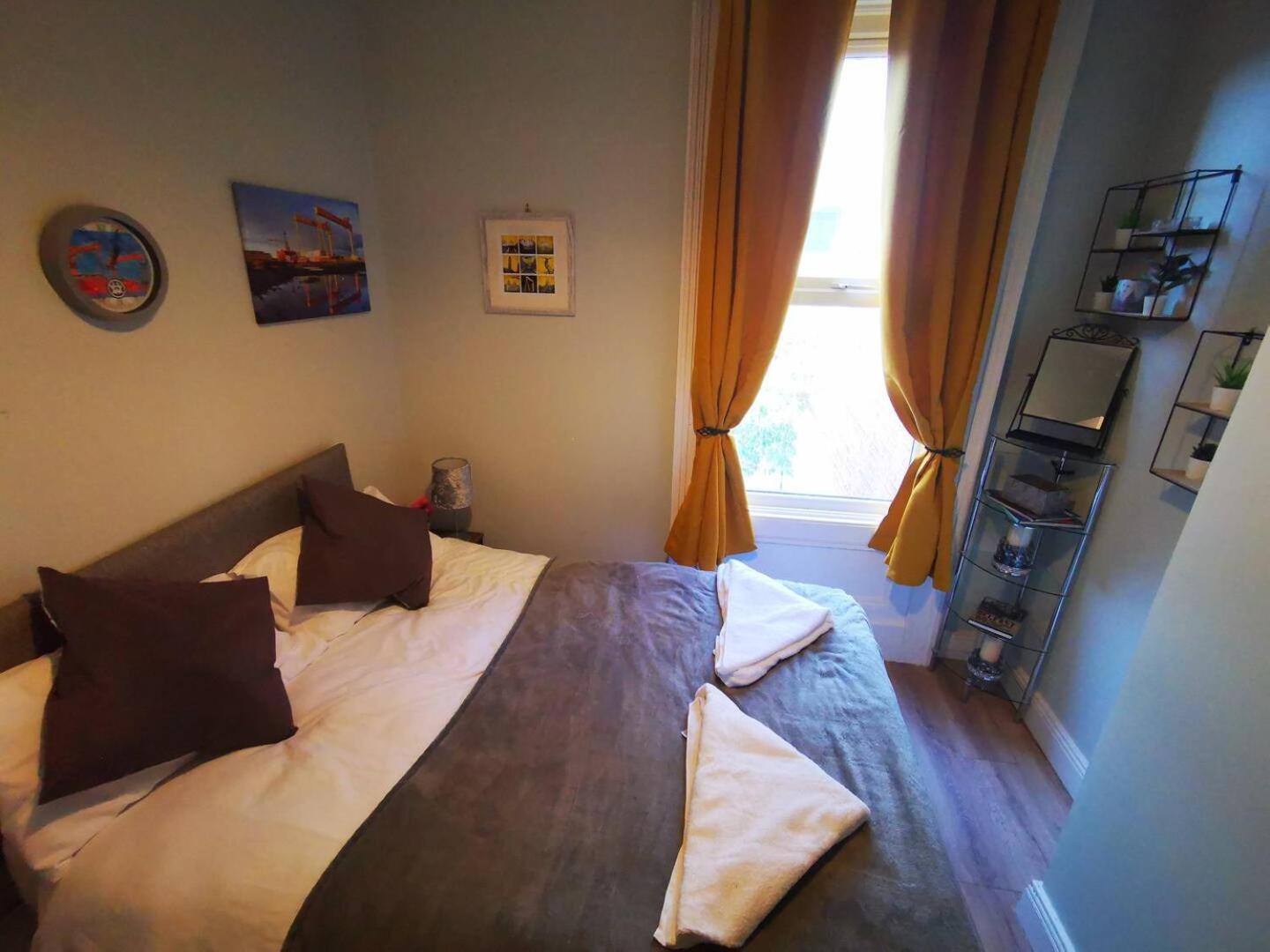4 Bed Boutique House Lisburn Road Villa เบลฟาสต์ ภายนอก รูปภาพ