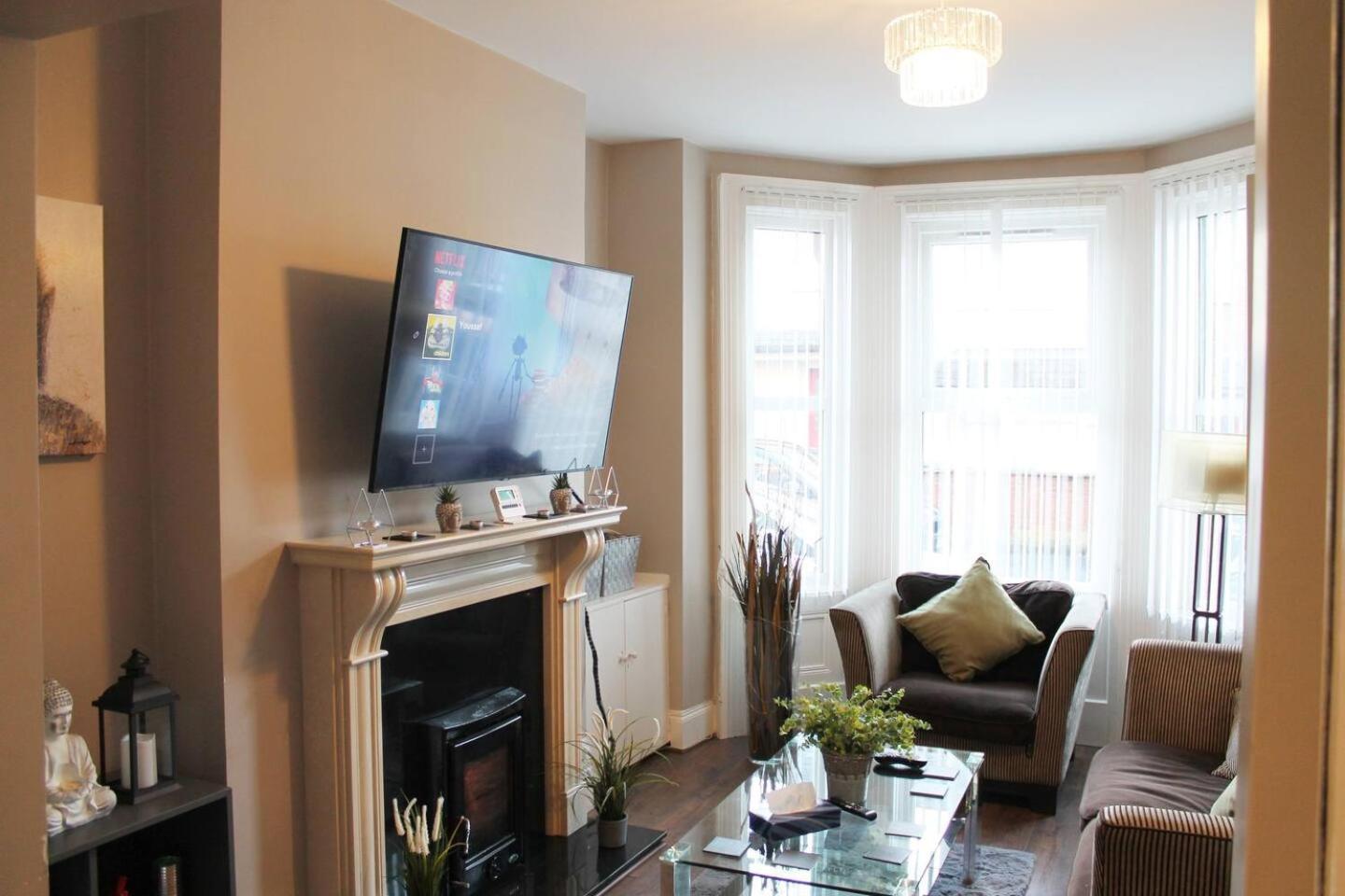 4 Bed Boutique House Lisburn Road Villa เบลฟาสต์ ภายนอก รูปภาพ